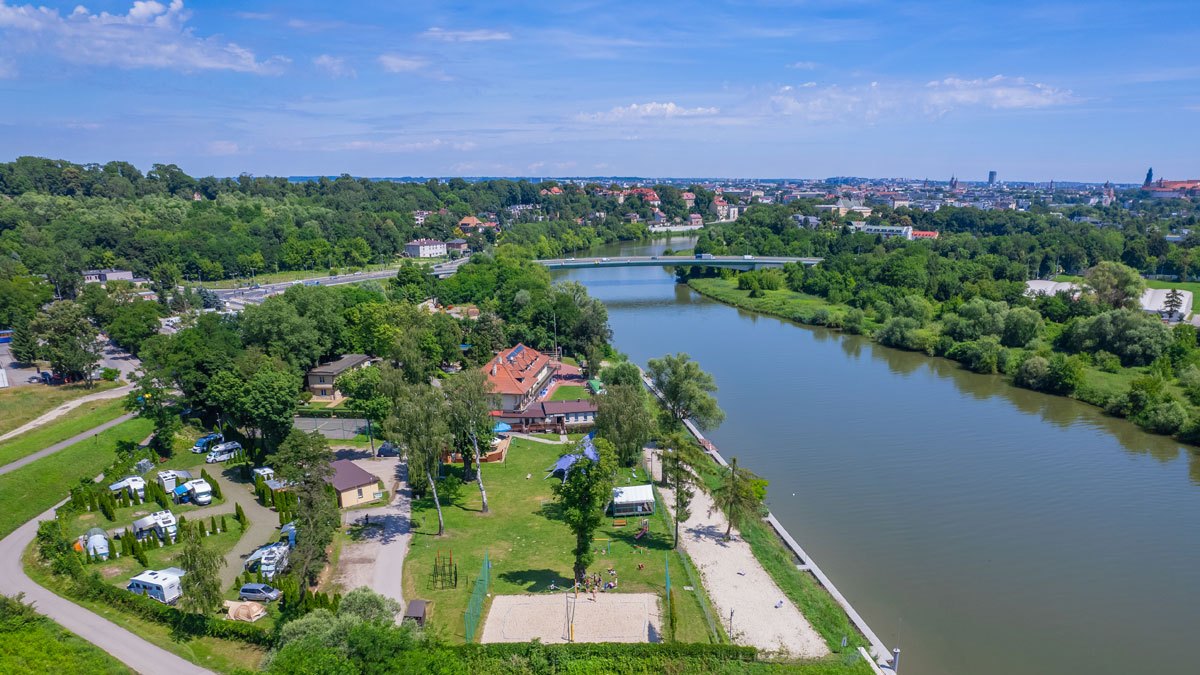 Kemping Camping Adam w ul. Wioślarska 19
