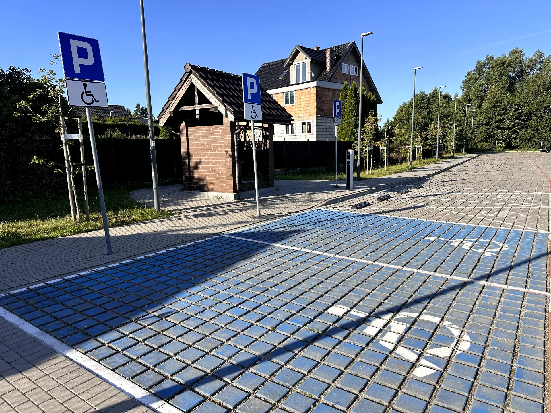 Parking Parking przy Urzędzie Gminy Kosakowo w Morska 56 — 2